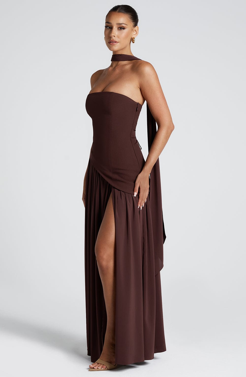 Bronte - Elegant Backless Pleated Maxi Dress