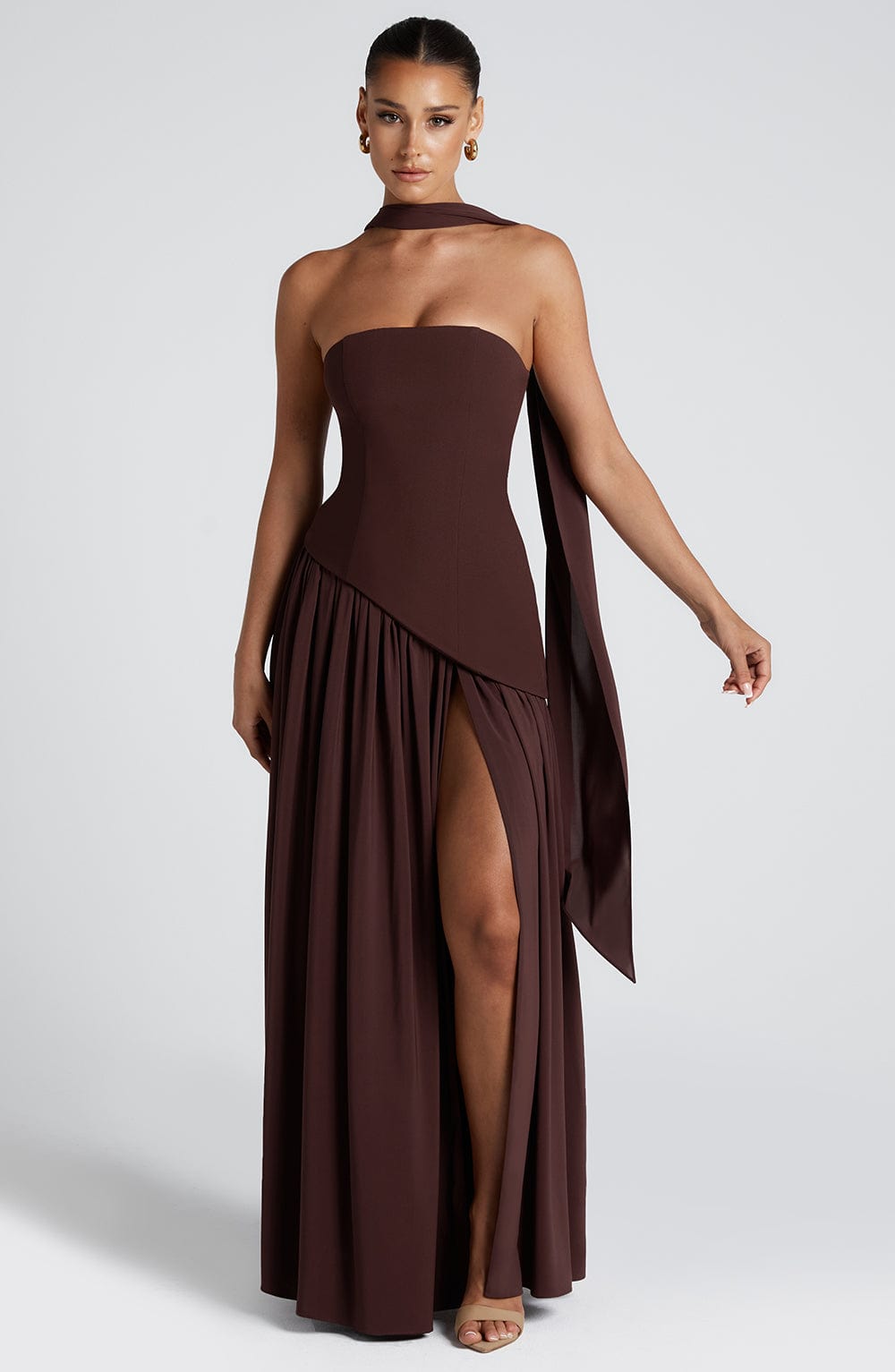 Bronte - Elegant Backless Pleated Maxi Dress